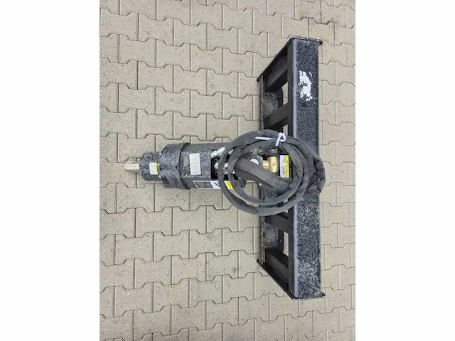 2025 rhino-cross 450/200 set hydraulische grondboren schranklader - afbeelding 15 van  15