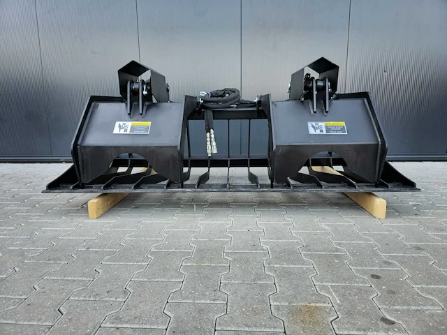 2025 rhino-cross 72 inch rock grapple bucket ten behoeve van schranklader - afbeelding 4 van  11