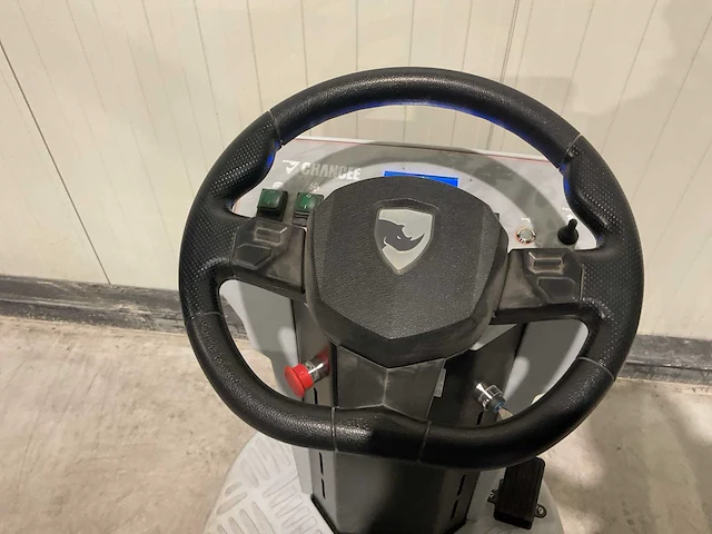 2025 rhino-cross chancee schoonmaakwagen - afbeelding 2 van  16