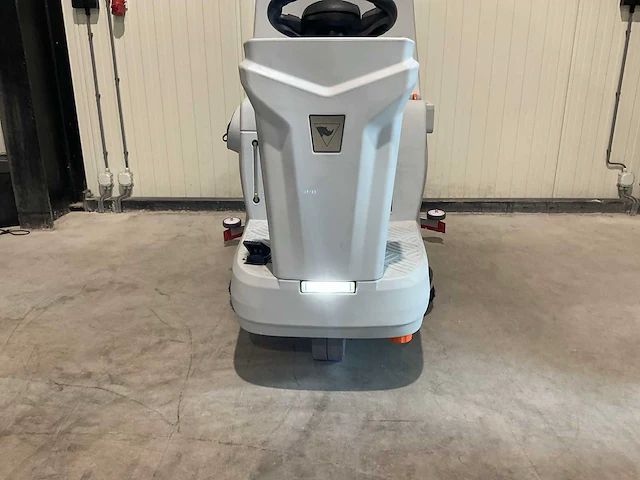 2025 rhino-cross chancee schoonmaakwagen - afbeelding 12 van  16