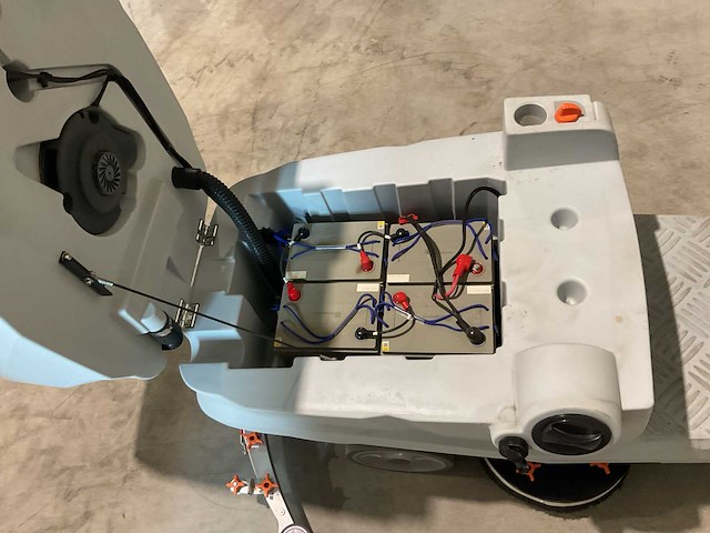 2025 rhino-cross chancee schoonmaakwagen - afbeelding 16 van  16