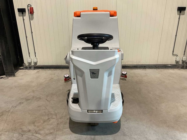 2025 rhino-cross chancee schoonmaakwagen - afbeelding 9 van  16
