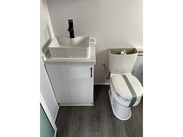 2025 rhino-cross-container 018541 40ft hq / 12 m containerwoning / container office unit - afbeelding 26 van  45