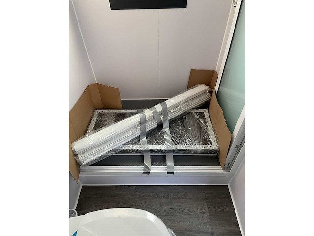 2025 rhino-cross-container 018541 40ft hq / 12 m containerwoning / container office unit - afbeelding 30 van  45