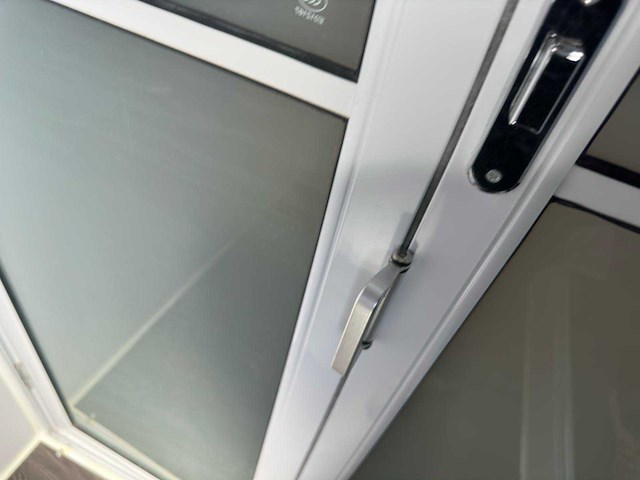 2025 rhino-cross-containers 1 deur en 3 ramen zwart 40ft hq/12 m - containerwoning / container office unit - afbeelding 22 van  35