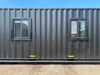 2025 rhino-cross-containers 1 deur en 3 ramen zwart 40ft hq/12 m - containerwoning / container office unit - afbeelding 32 van  35