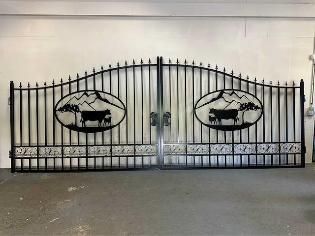 2025 rhino-cross-gates 433 cm koe stijl toegangspoort - afbeelding 4 van  4