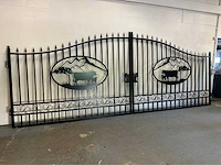 2025 rhino-cross-gates 596 cm koe stijl toegangspoort - afbeelding 1 van  4