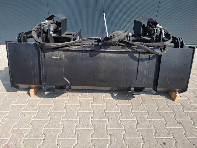 2025 rhino-cross grapple bucket 72 inch - afbeelding 8 van  12