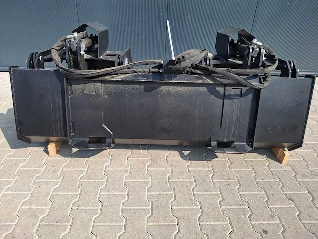 2025 rhino-cross grapple bucket 72 inch - afbeelding 8 van  12