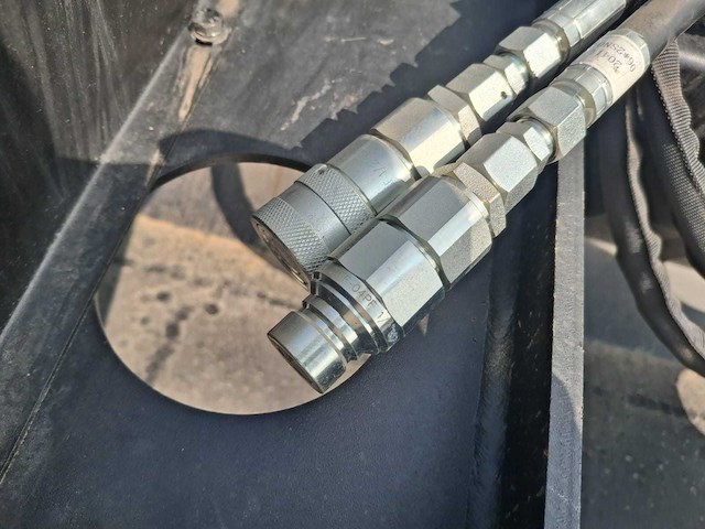 2025 rhino-cross grapple bucket 72 inch - afbeelding 2 van  12