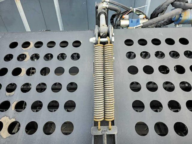 2025 rhino-cross landscape rake ten behoeve van shovel/schranklader - afbeelding 17 van  18