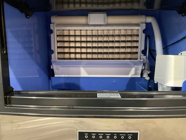 2025 rhino-cross sk-68f ijsblokjesmachine - afbeelding 6 van  17
