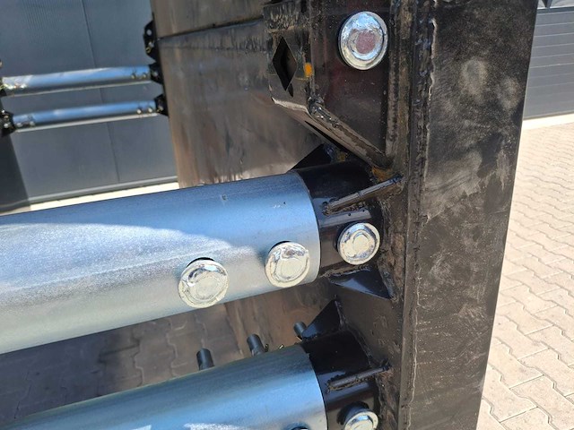 2025 rhino-cross trench shield 300x220x50cm geulscherm/graafscherm - afbeelding 4 van  17