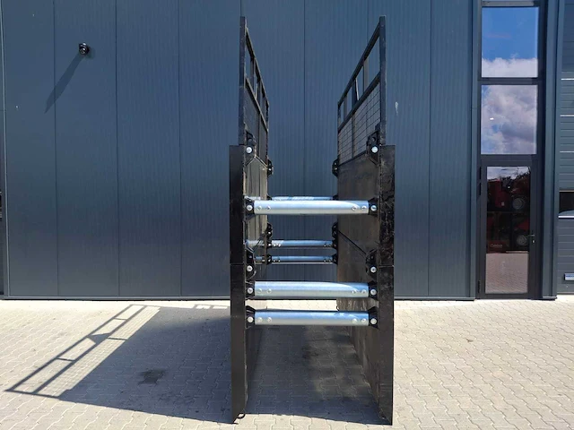 2025 rhino-cross trench shield 300x220x50cm geulscherm/graafscherm - afbeelding 10 van  17