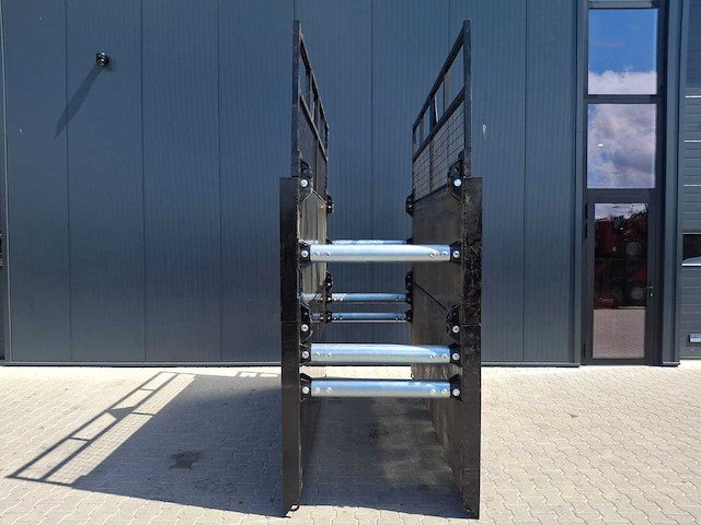 2025 rhino-cross trench shield 300x220x50cm geulscherm/graafscherm - afbeelding 2 van  17