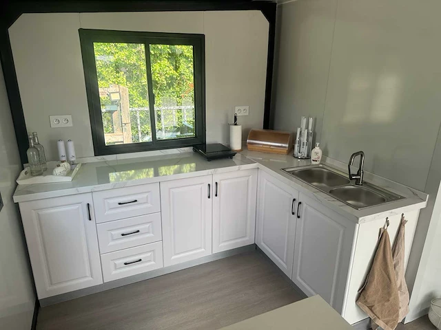 2025 rhino houses 36,5 m2 2 slaapkamers, badkamer en keuken mobiele woonunit / tiny house - afbeelding 6 van  25