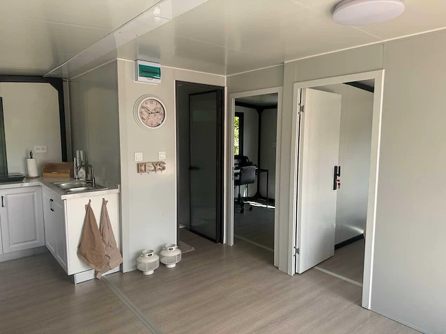2025 rhino houses 36,5 m2 2 slaapkamers, badkamer en keuken mobiele woonunit / tiny house - afbeelding 13 van  26