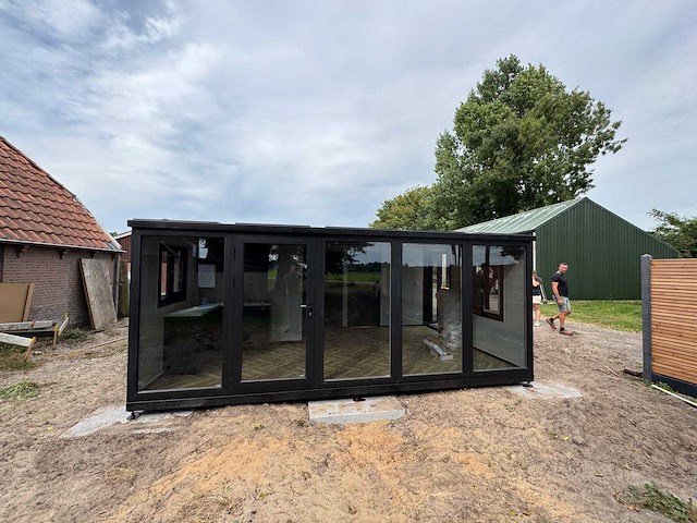2025 rhino houses 36,5 m2 met glazen wand, 2 slaapkamers, badkamer en keuken mobiele woonunit / tiny house - afbeelding 12 van  19