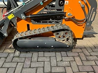 2025 skid steer loader qb480 - afbeelding 4 van  18
