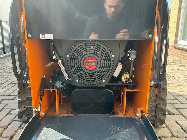 2025 skid steer loader qb480 - afbeelding 7 van  18