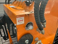 2025 skid steer loader qb480 - afbeelding 8 van  18