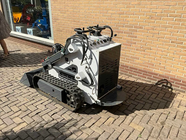 2025 skid steer lrt460 - afbeelding 10 van  16