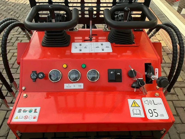 2025 skid steer - afbeelding 5 van  22