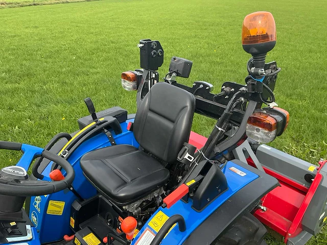 2025 solis s26 + minitractor met klepelmaaier - afbeelding 4 van  27