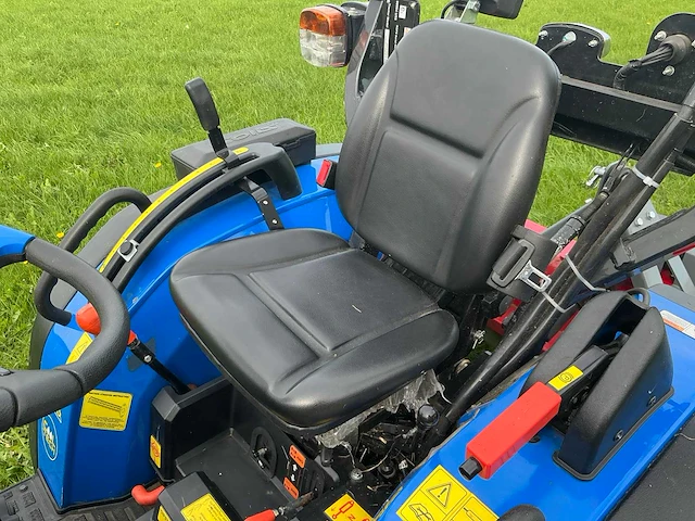 2025 solis s26 + minitractor met klepelmaaier - afbeelding 5 van  27