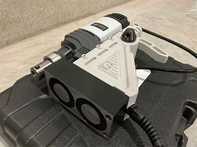 2025 stahlgruppe sg45m magnetische boormachine + 7 delige kernboorset - afbeelding 21 van  21