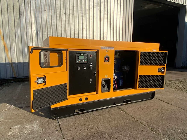 2025 stahltech 70 kva noodstroom diesel generator - afbeelding 6 van  11
