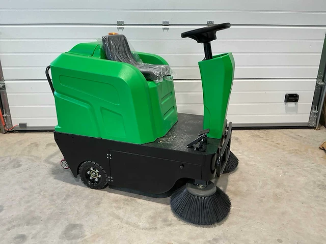 2025 stahlwerk sw1250 zelfrijdende veegmachine - afbeelding 6 van  22