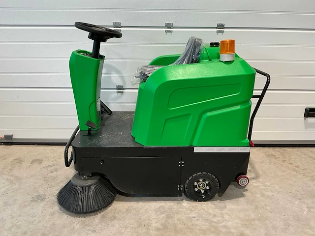 2025 stahlwerk sw1250 zelfrijdende veegmachine - afbeelding 12 van  22