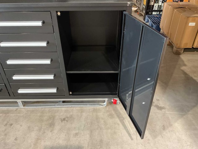 2025 stahlworks 7-18-01c zwart / zilver handvat gereedschapkast verrijdbaar - afbeelding 7 van  16