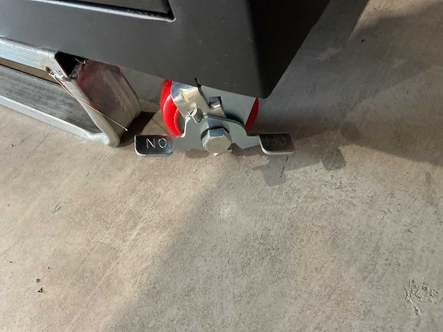 2025 stahlworks 7-18-01c zwart / zilver handvat gereedschapkast verrijdbaar - afbeelding 8 van  16