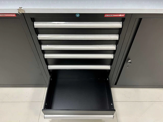 2025 stahlworks tc-207 420x55x203 cm werkbank - afbeelding 7 van  10