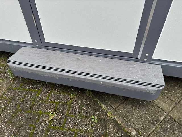 2025 stahlworks type d wit inclusief badkamer en keuken mobiele woonunit / tiny house - afbeelding 8 van  17