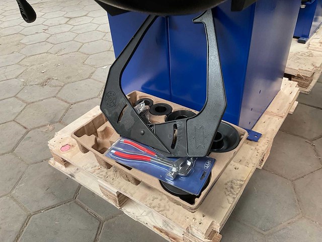 2025 trainsway zh827l banden balanceerapparaat - afbeelding 4 van  7