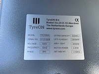 2025 tyreon tpl5500a - 4 koloms uitlijnhefbrug 5t met lucht hydraulische rolkrik (2,5t) en led rijbaanverlichting - afbeelding 8 van  16