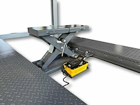 2025 tyreon tpl5500a - 4 koloms uitlijnhefbrug 5t met lucht hydraulische rolkrik (2,5t) en led rijbaanverlichting - afbeelding 4 van  16