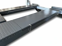 2025 tyreon tpl5500a - 4 koloms uitlijnhefbrug 5t met lucht hydraulische rolkrik (2,5t) en led rijbaanverlichting - afbeelding 7 van  16