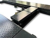 2025 tyreon tpl5500a - 4 koloms uitlijnhefbrug 5t met lucht hydraulische rolkrik (2,5t) en led rijbaanverlichting - afbeelding 2 van  16