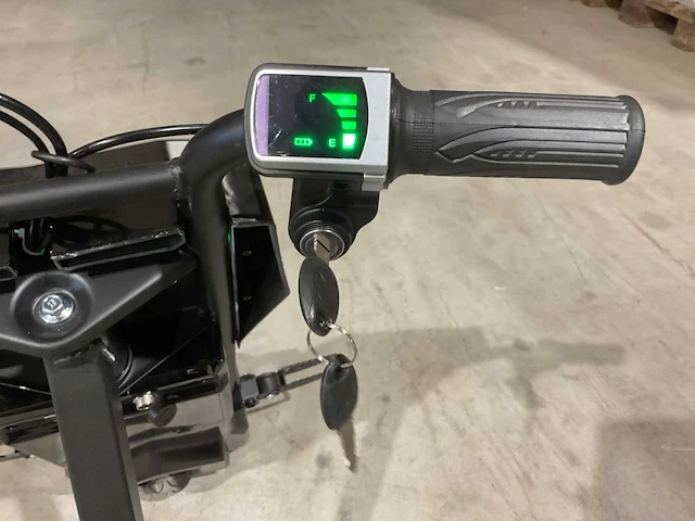 2025 ultra motocross 205w zw elektrische drift trike - afbeelding 3 van  14