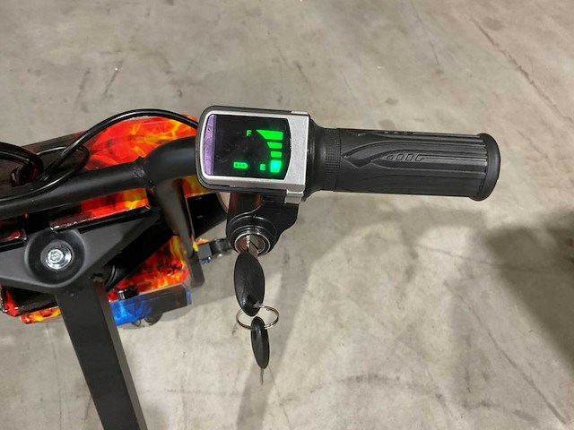 2025 ultra motocross 250w bl/or elektrische drift trike - afbeelding 11 van  14