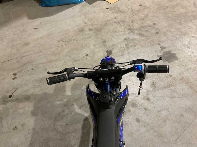 2025 ultra motocross ilx1000 bl elektrische crossmotor - afbeelding 10 van  11