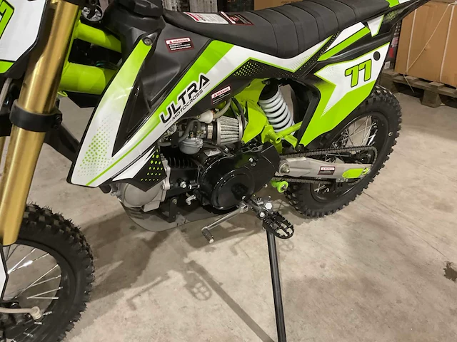 2025 ultra motocross ilx125 crossmotor groen - afbeelding 18 van  18