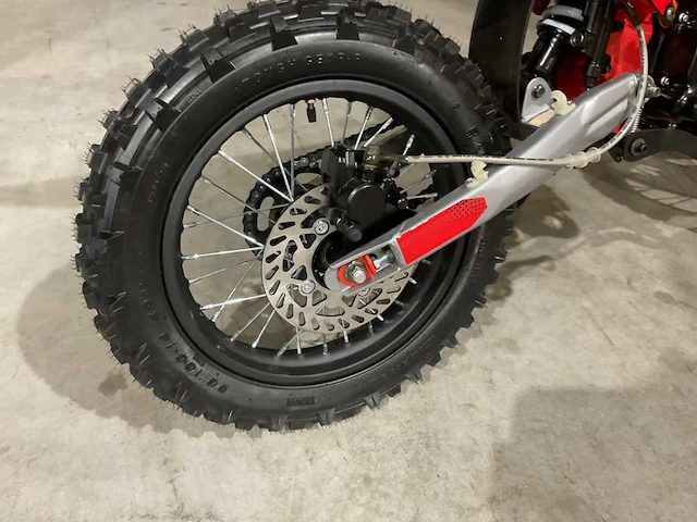 2025 ultra motocross ilx125 crossmotor rood - afbeelding 9 van  18