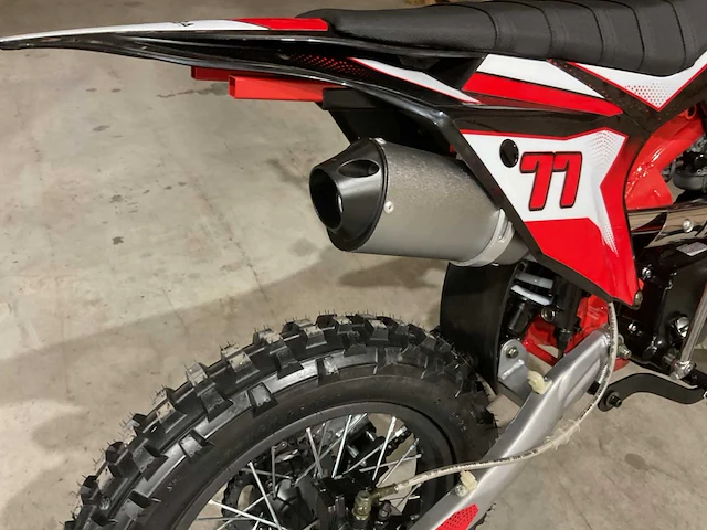 2025 ultra motocross ilx125 crossmotor rood - afbeelding 10 van  18
