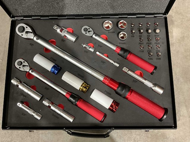 2025 ultratoolz 32 pcs momentsleutel set - afbeelding 4 van  8